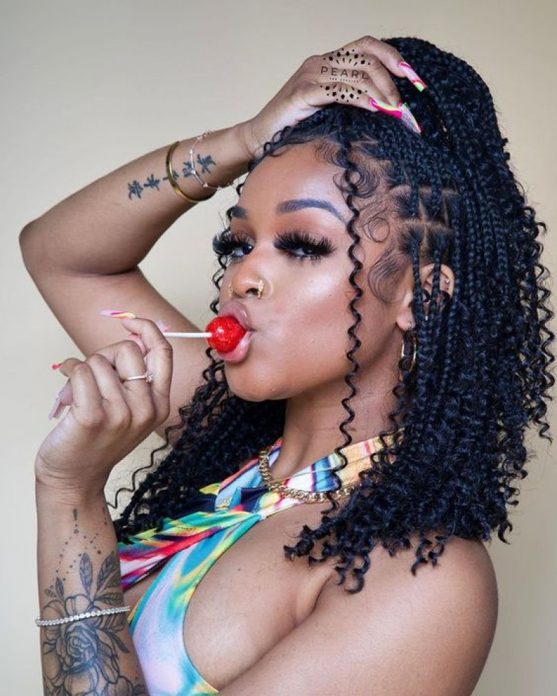 Medium Short Box Braids Hairstyle 2023