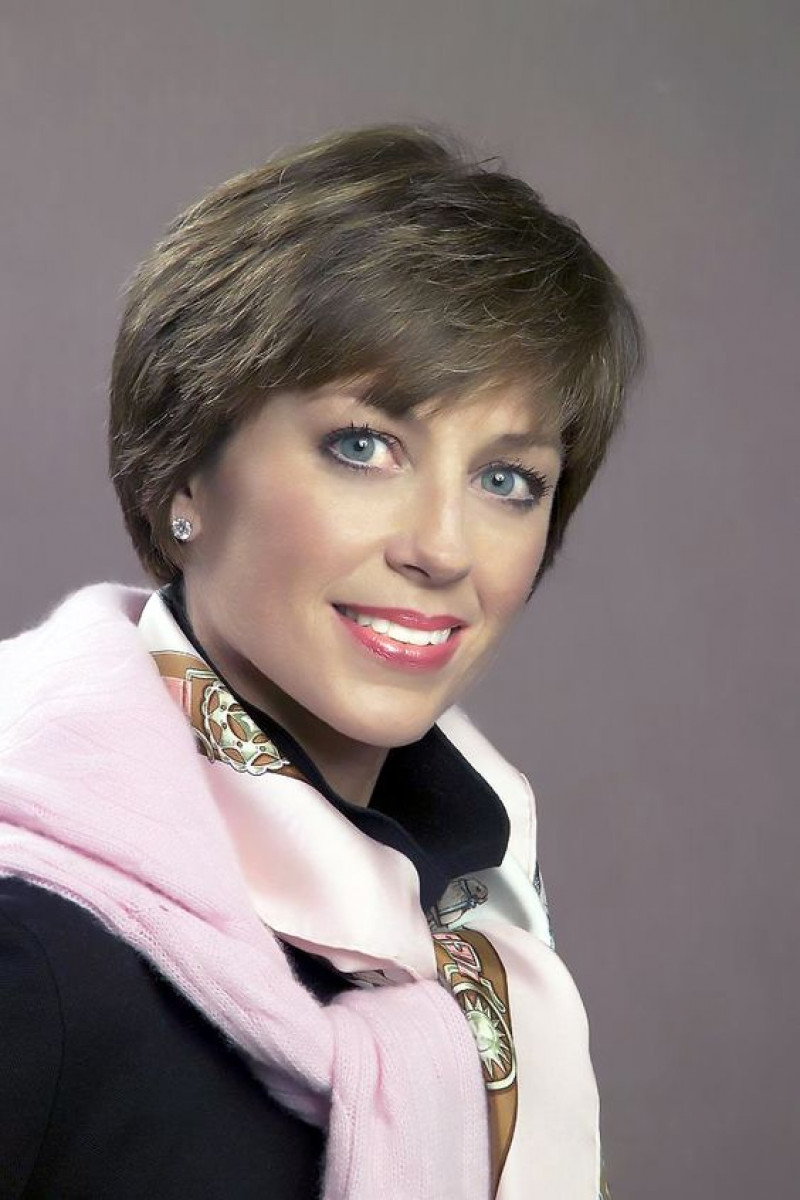 beauty, dorothy hamill, hair coloring, layered hair, short hair, long hair