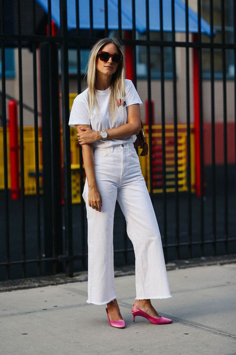 white jeans, white t-shirt, pink pump