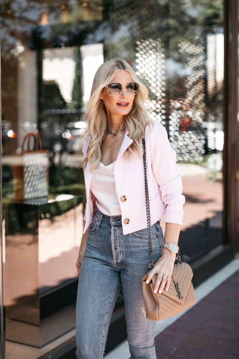 style cropped blazer, the cropped blazer, crop top, light blue jeans