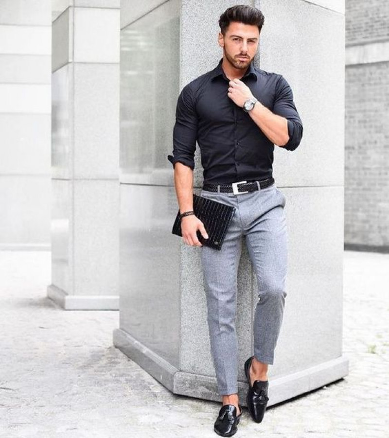 grey casual trouser, black shirt