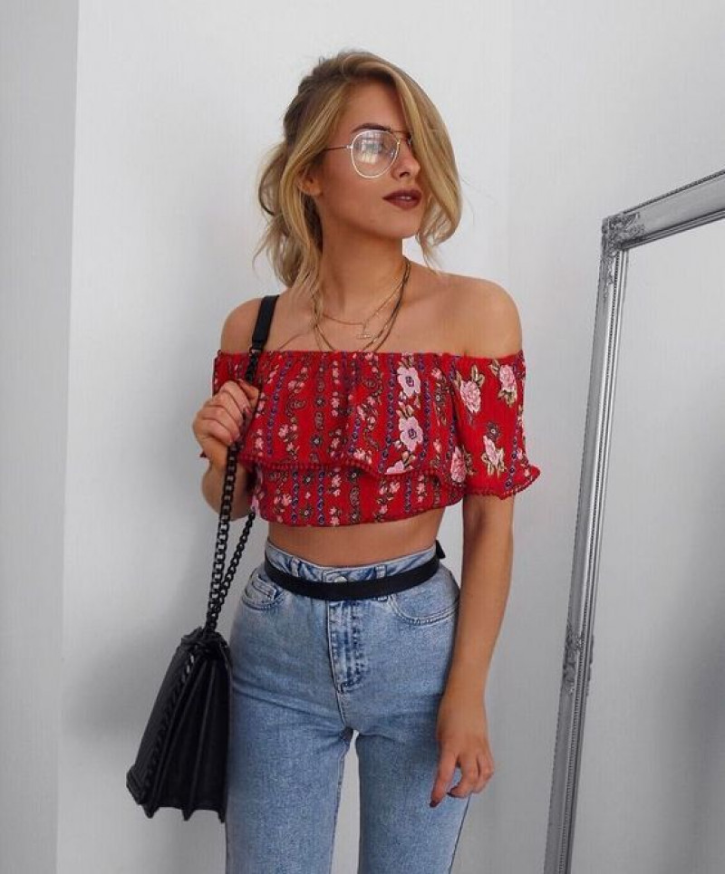 crop top floral outfit, off the shoulder, mom jeans, crop top, red crop top, light blue jeans