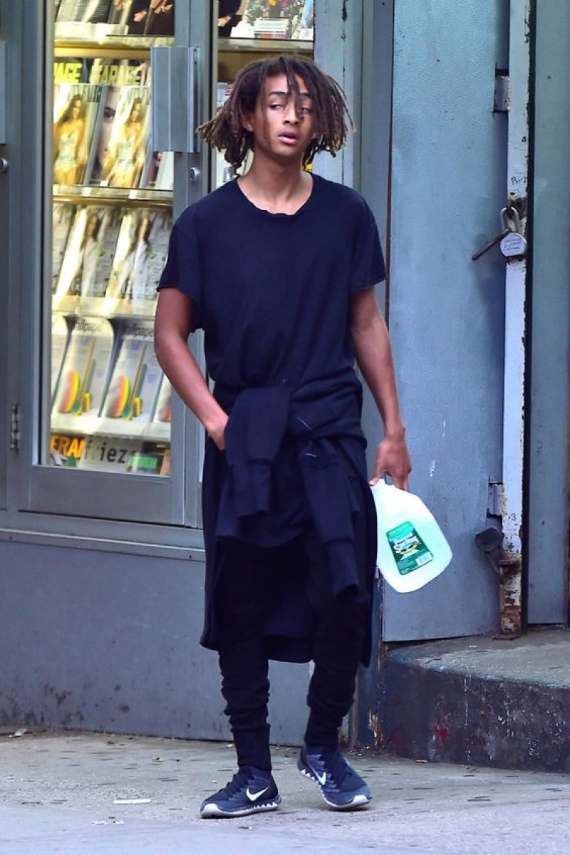 jaden smith, dark blue and navy trainer