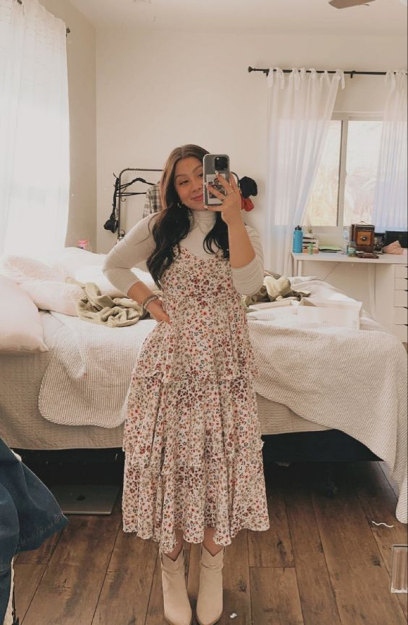room, interior design, modest fashion, cocktail dress, formal wear, beige maxi Dress, beige casual boot chelsea and ankle boot