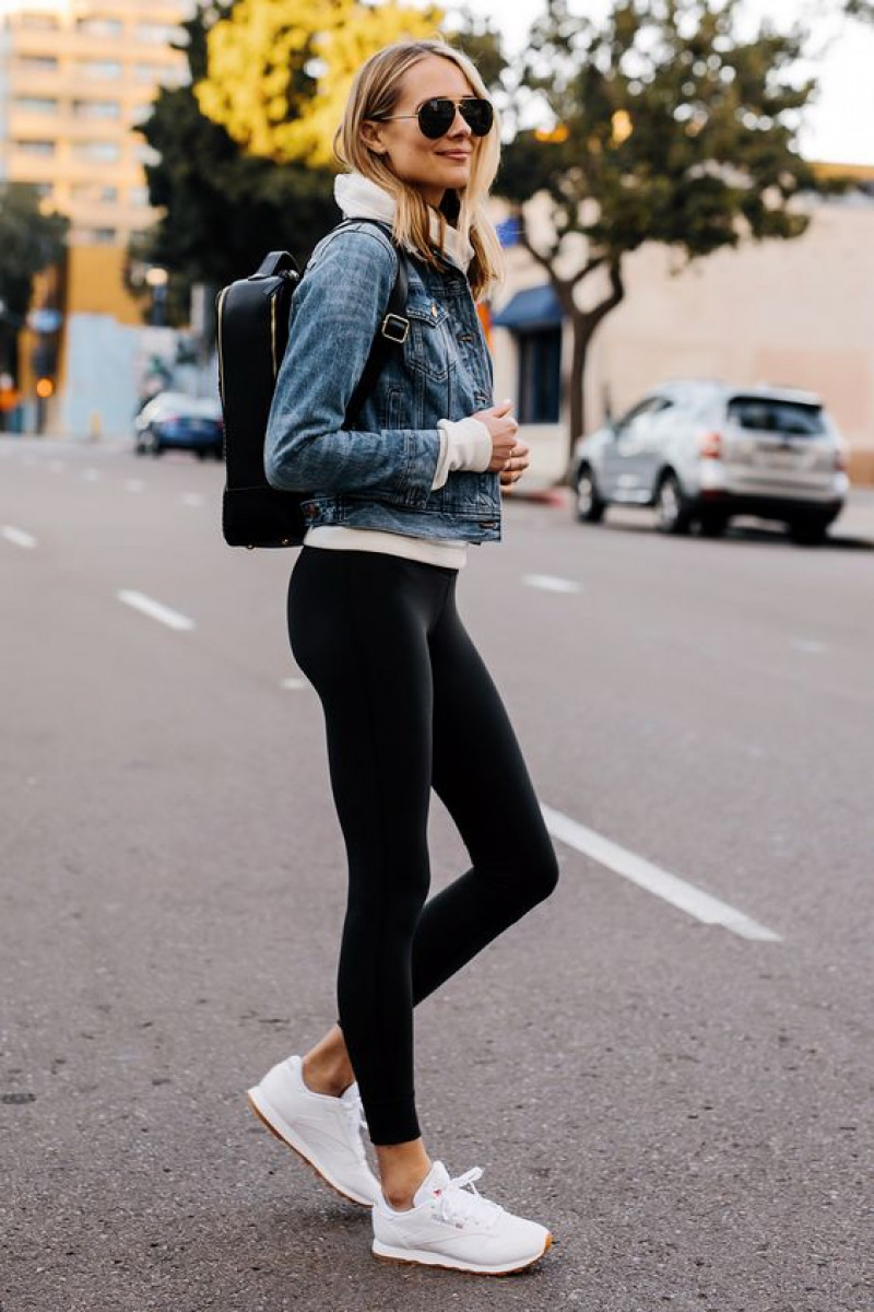 comfy leggings outfit, black casual legging, light blue casual jacket, white trainer, white sneaker