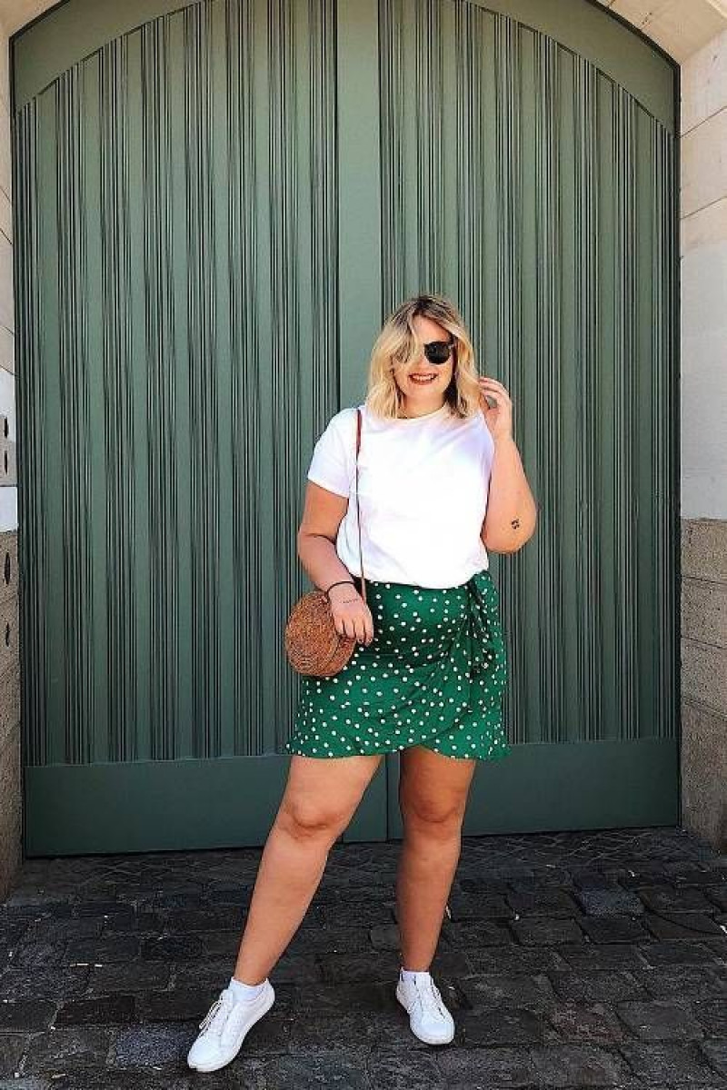 chubby summer outfit, plus-size clothing, plus size shorts, luggage and bags, girls' outfit, green wrap skirt skirt, white t-shirt, white sneaker