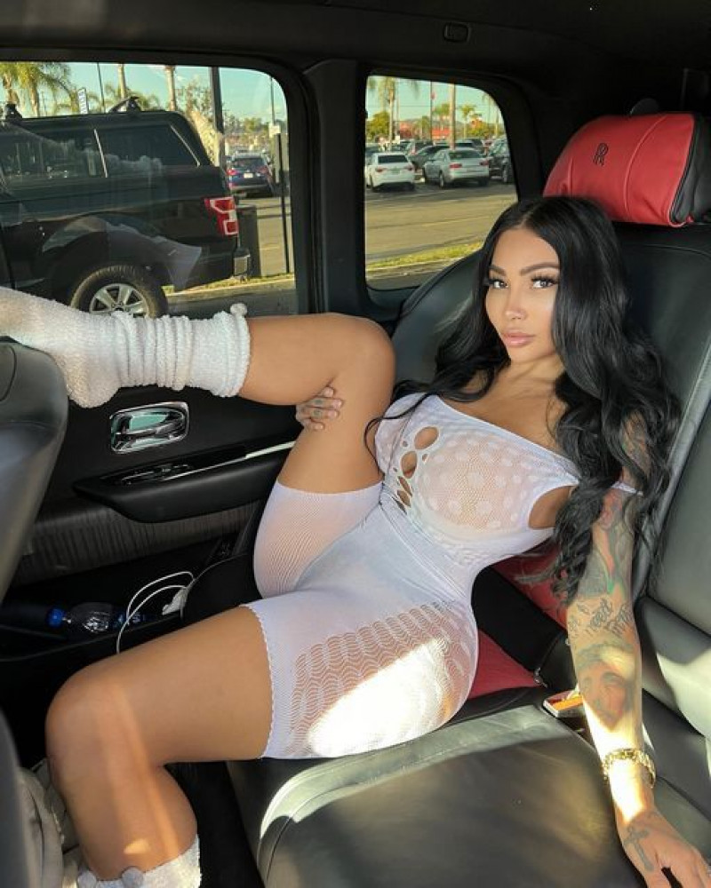 brittanya razavi, television personality, automotive lighting, brittanya o'campo, car seat cover, motor vehicle, land vehicle, lo-fi drill, music video, apple music