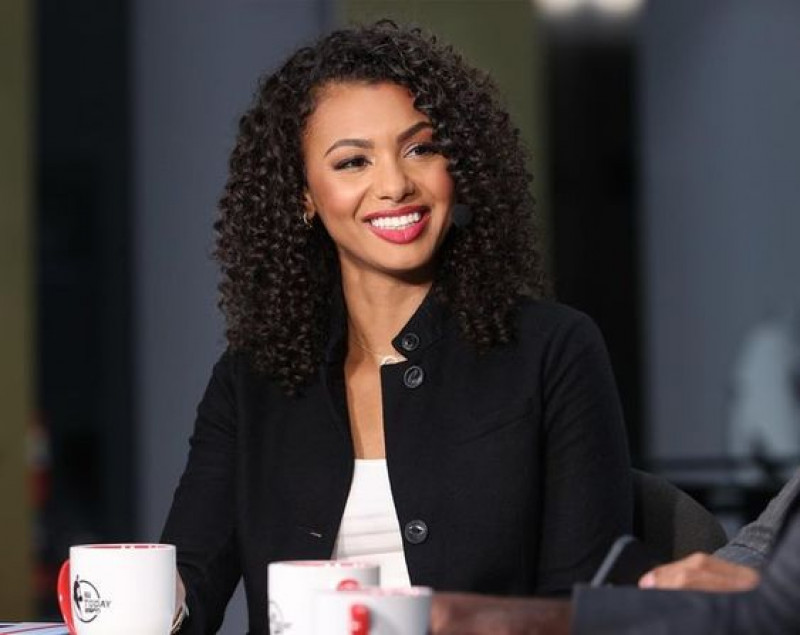 the sports reporters, sports commentator, malika andrews, black suit jackets and tuxedo