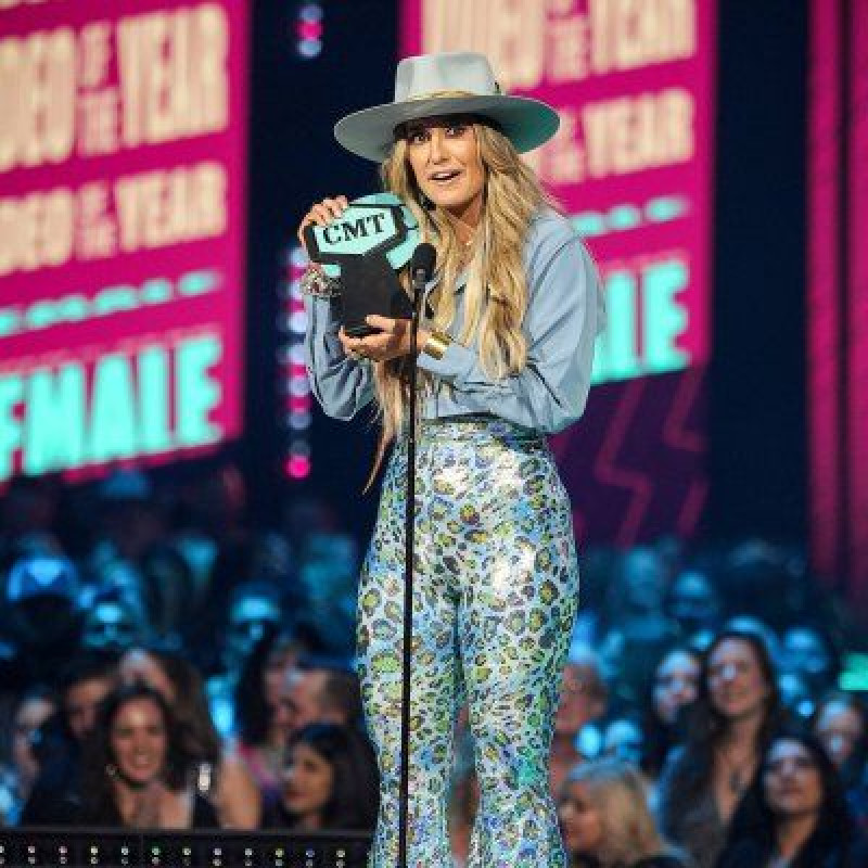 lainey wilson country music awards 2023, 2023 cmt music awards, lainey wilson