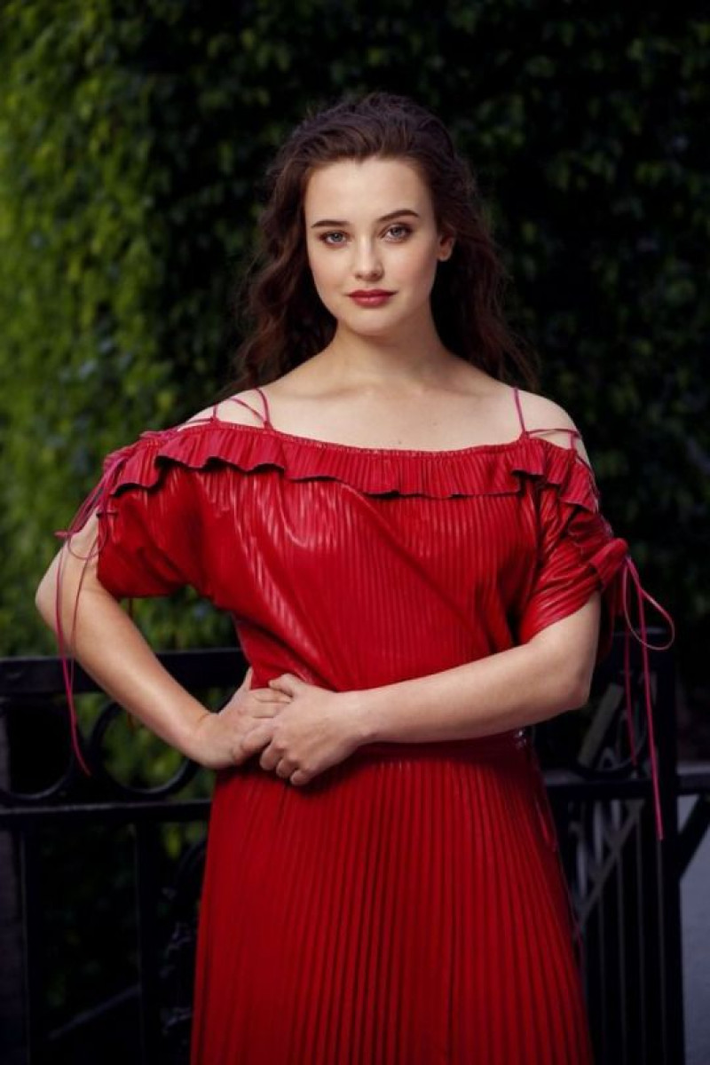 katherine langford 2017, katherine langford, bridal party dress, celebrity style